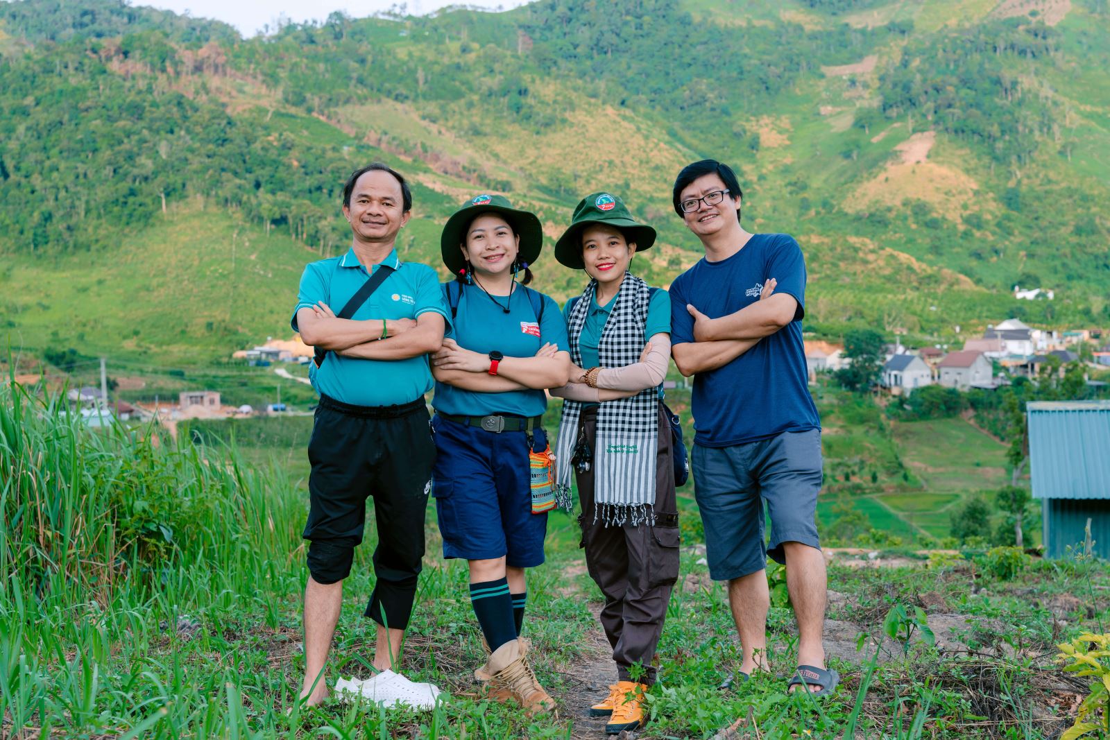 Ck3h cùng tama trồng cây